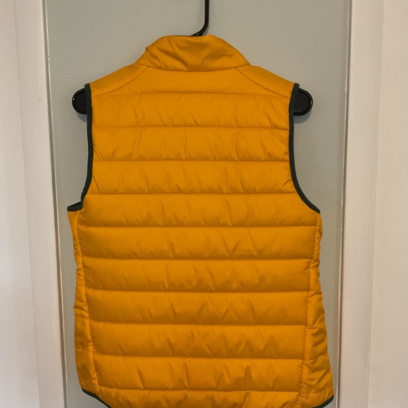 Go Pack Go! Nike Green Bay Packers Reversible Vest - Picture 5 of 5
